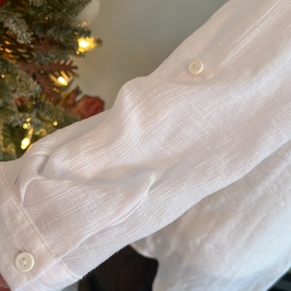 Beautiful white linen feel V-neck blouse button up pull over, adjustable sleeves - Picture 7 of 8